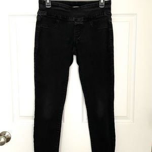 SO pull on skinny jeans black